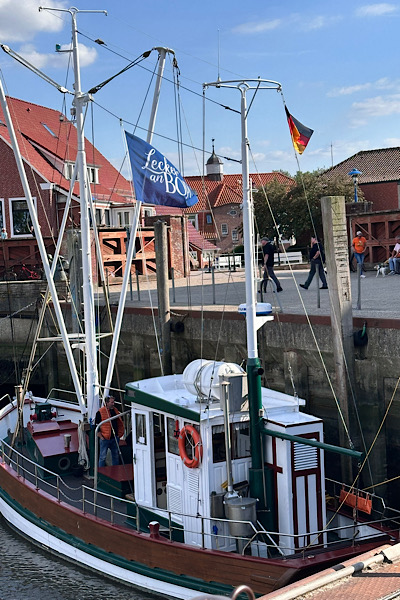 Boot Lecker an Bord in Neuharlingersiel